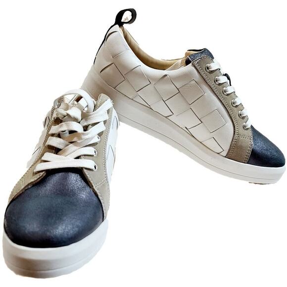 NWT Diba True Yuliana Leather  Sneaker Size 9.5 - Picture 4 of 6
